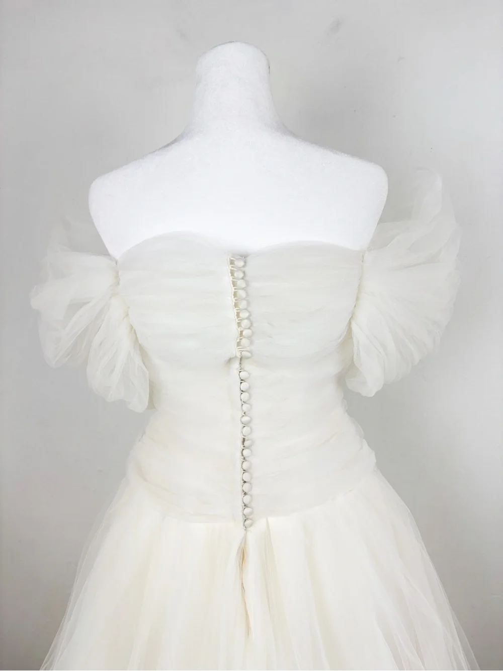 Vintage Oscar de la Renta Ivory Tulle Strapless Wedding Gown Sz S - Picture 4 of 16